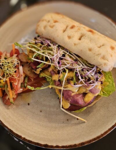 Ciabata Pastrami bij Cafe My Place Amsterdam